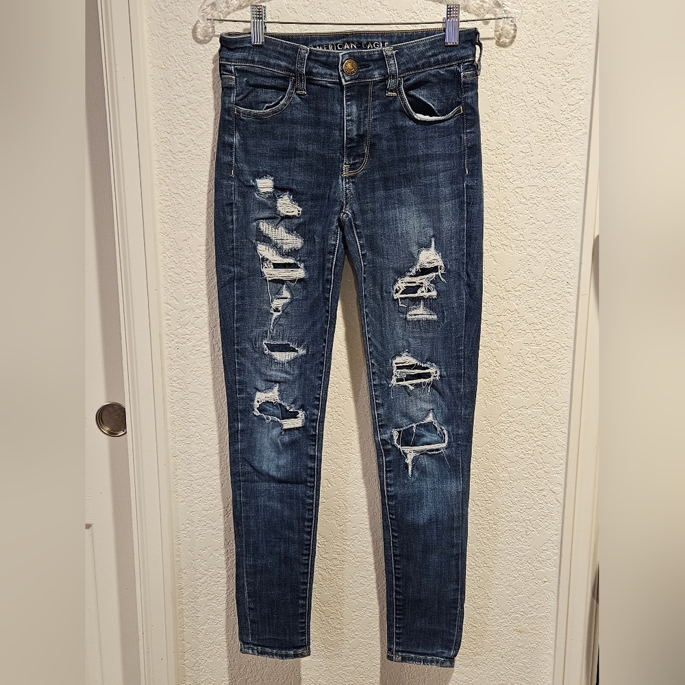 American Eagle Outfitters Women's Ripped Dark Blue Skinny Jeans SIZE 4